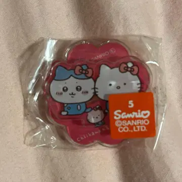 치이카와 (먼작귀) x 산리오 캐릭터즈 하치와레 아크릴 스탠드