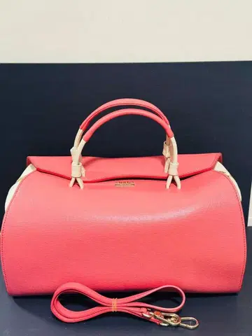 핑크 합성 피혁 숄더백