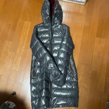 그레이 후드 부착 다운 자켓