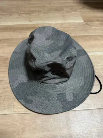 Oakley 카모플라쥬 아웃도어 햇
