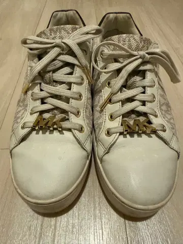 Michael Kors 화이트 스니커즈