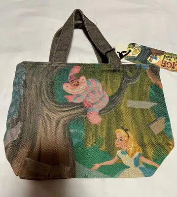 앨리스와 체셔 고양이 런치백