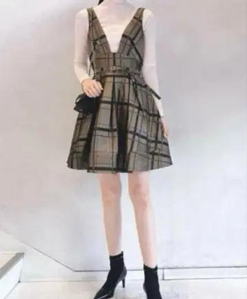 SNIDEL 타프타 미니 원피스