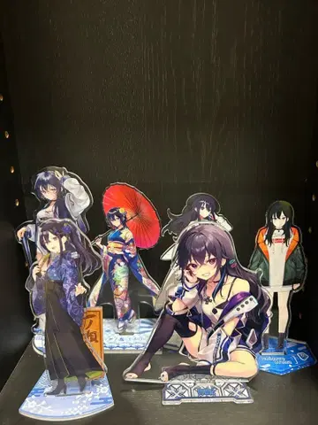 이치노세 우루하 아크릴 스탠드 세트와 피규어