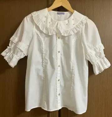 axes femme kawaii 펄 장식 옷깃 반팔 블라우스