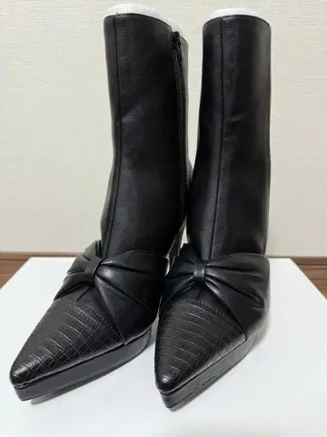 Riu 리본 숏부츠