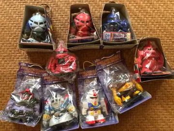 기동전사 건담 라이트 부착 키링 9개 세트