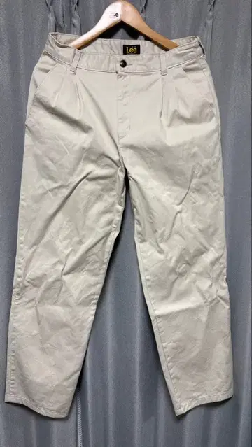 Lee 베이지 치노 팬츠