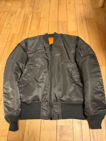 알파인더스트리 MA-1 (JAPAN SPEC) M 사이즈