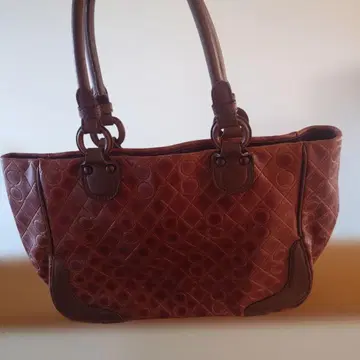 겐텐 g로고 엠보 퀼팅 토트백