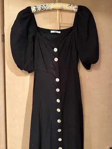 블랙 퍼프 슬리브 롱 원피스