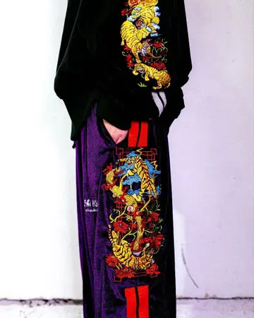 (중간 먹고 싶어) Tiger 트랙 팬츠 [퍼플]