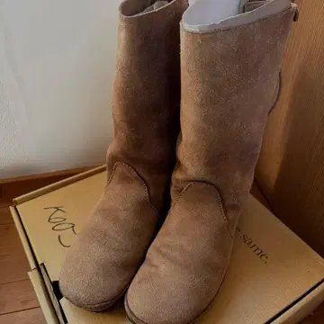 KOOS 베이지 스웨이드 숏부츠 레이스업