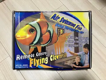 공중을 헤엄치는 곰 인형 무선 조종