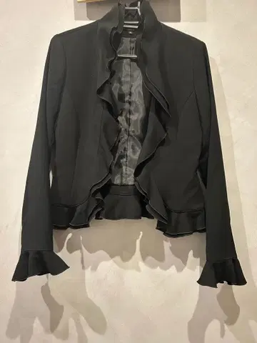 COMME CA ISM 블랙 프릴 자켓 S