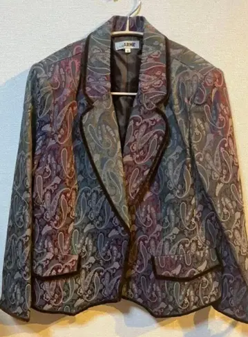 세일 중 가격!! vintage 자켓 페이즐리 무늬