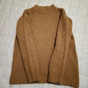 MARGARET HOWELL 모크 넥 스웨터 카멜