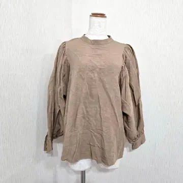 스쿼디 모크넥 블라우스 (2) 린넨 혼방 볼륨 소매 내추럴