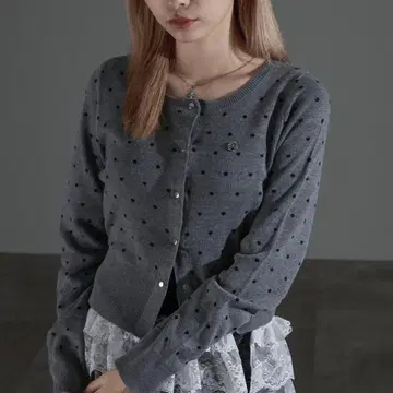 메탈 플레이트 크롭 가디건 apresjourmignon