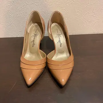 긴자 카네마츠 스틸레토 펌프스