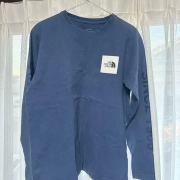 THE NORTH FACE 네이비 긴팔 티셔츠
