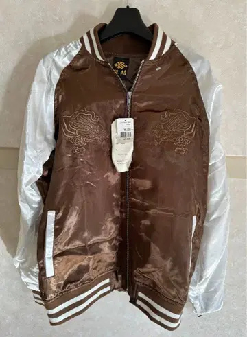 미사용품 스카잔 브라운 화이트 드래곤 자수 L 사이즈