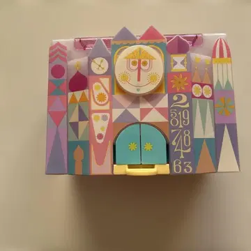 잇츠 어 스몰 월드 디즈니