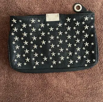 JIMMY CHOO 블랙 별 모양 스터드 클러치백