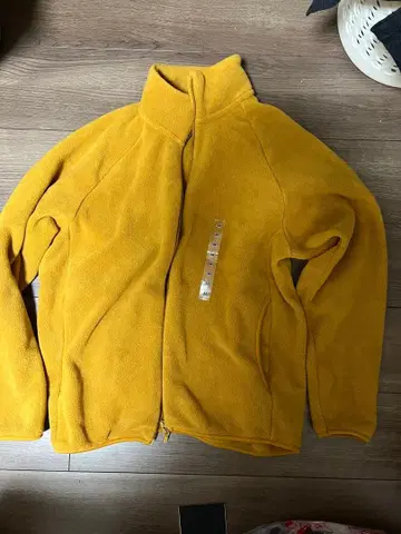 유니클로 머스타드 M 사이즈 플리스 자켓