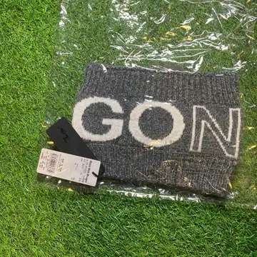 새상품 세일 50% OFF 댄스 위드 드래곤 빅 로고 넥워머 미사용