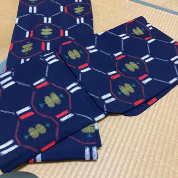 [가격 인하] 울 앙상블 씨앗 무늬 미사용 새상품