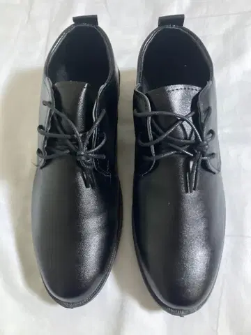 블랙 레이스업 슈즈