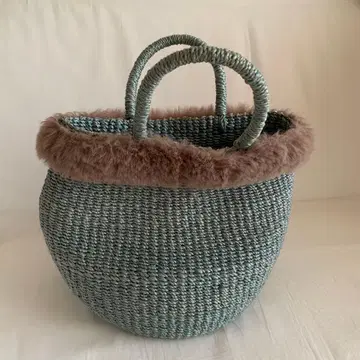 사이잘 퍼 달린 바스켓백 스카이블루 미사용