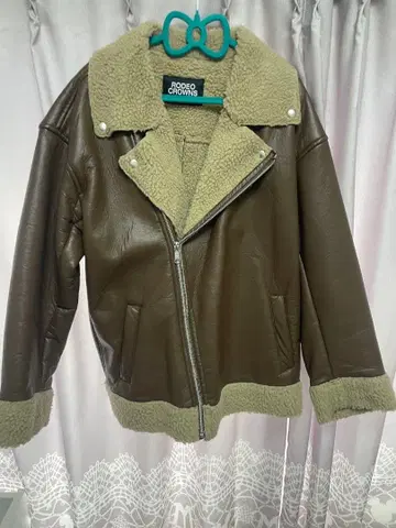 RODEO CROWNS 브라운 보아 자켓