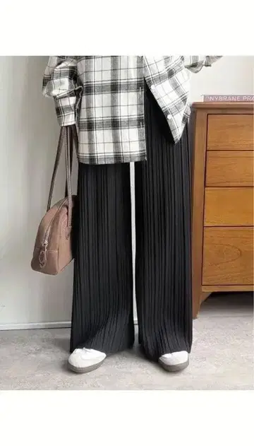 와이드 플리츠 팬츠
