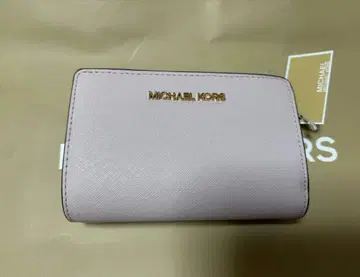 MICHAEL KORS 라이트 핑크 접이식 지갑