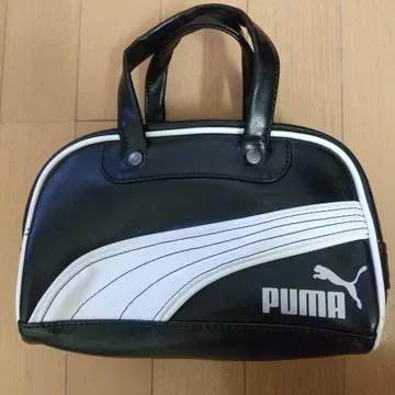 PUMA 핸드백 블랙/화이트