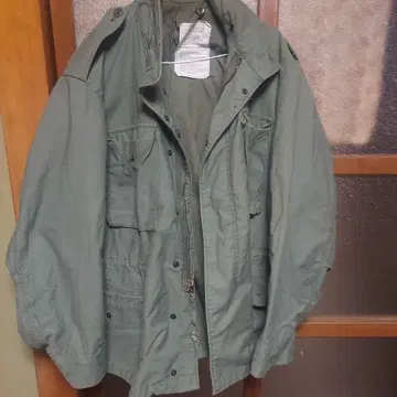 카키 밀리터리 자켓