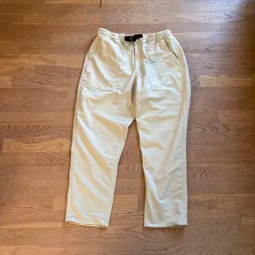 워크맨 코듀로이 화이트 M 새상품급