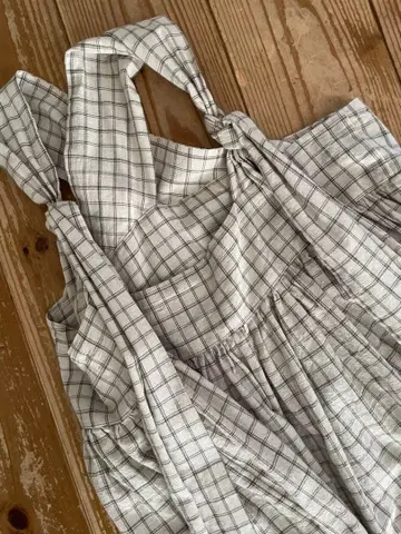 tope cross strap dress