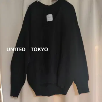 UNITED TOKYO 블랙 V넥 니트 긴팔