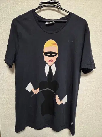 MICHAEL ROBERTS 아트 프린트 T셔츠