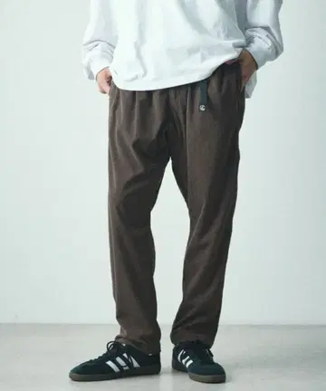 프릭스스토어 베이직 실루엣 코듀로이 클라이밍 팬츠