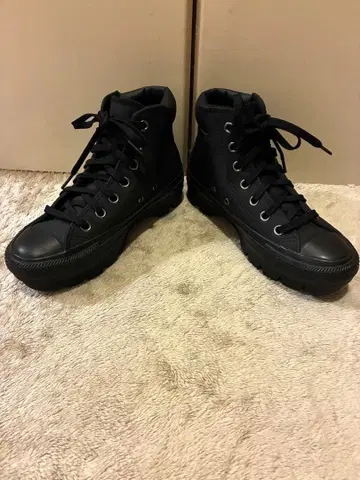 새상품급 CONVERSE 올스타 청키 HI 블랙 22.5 통굽