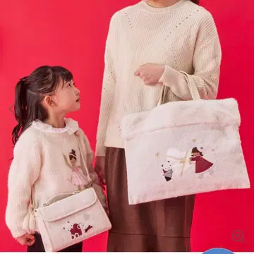 새상품 택 포함 파밀리아 2025 크리스마스 컬렉션 숄더백
