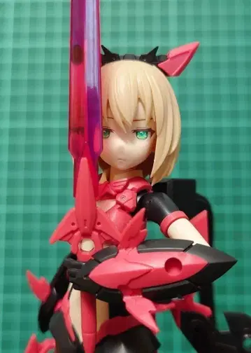 30MS 티아샤 달리아 의류