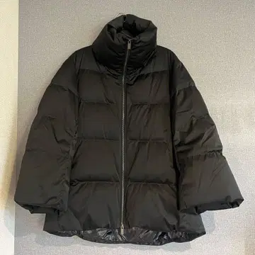 유니클로 +J 다운 볼륨 자켓 썬더 콜라보 S