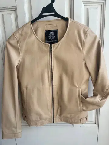 베이지 가죽 숏 자켓