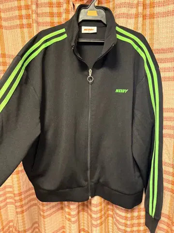 NERDY 블랙 집업 자켓