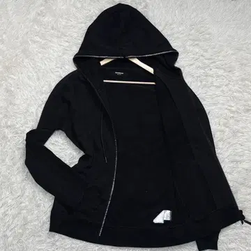 레어 우노피우 후드티 2XL 스톤 로고 블랙 의류